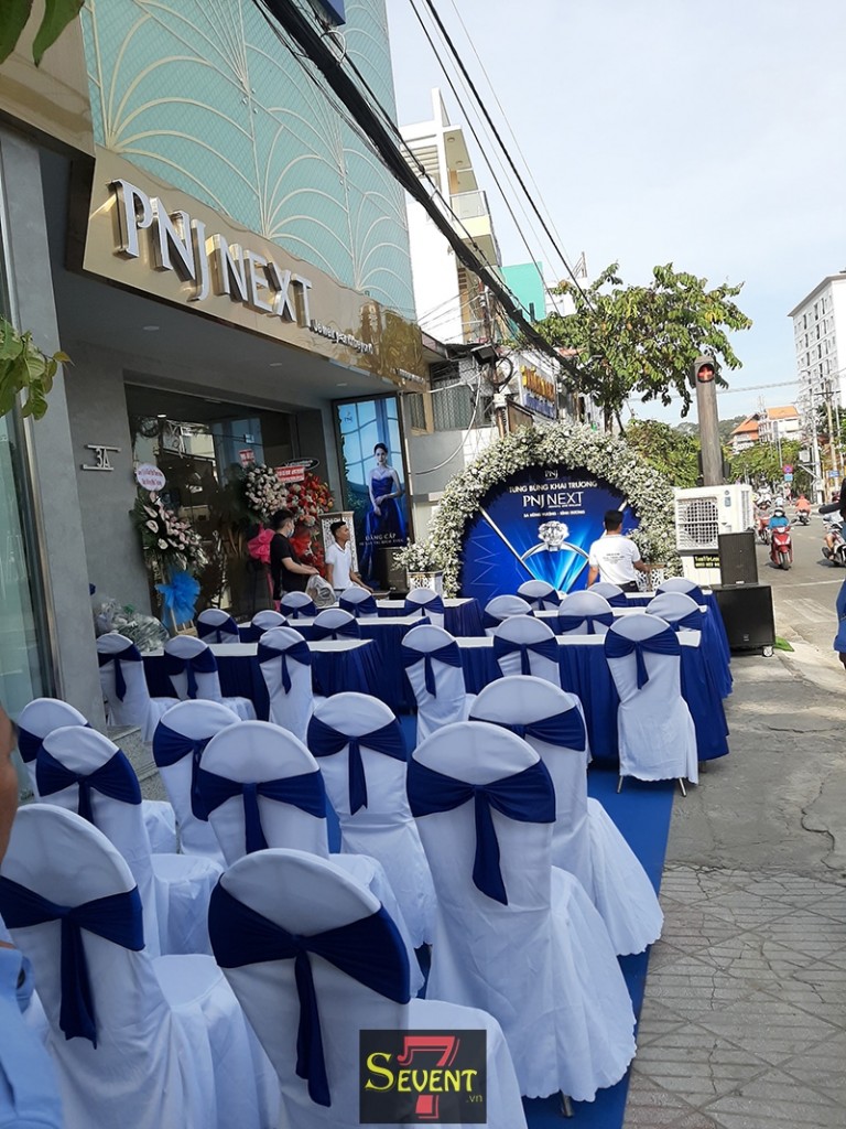 Lễ khai trương tiệm trang sức & đồng hồ PNJ tại Bình Dương