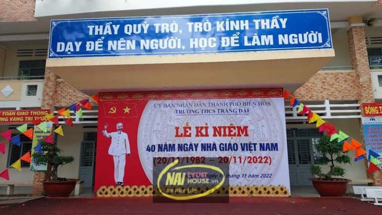LỄ KỈ NIỆM 40 NĂM NGÀY NHÀ GIÁO VIỆT NAM TẠI TRƯỜNG THCS TRẢNG DÀI